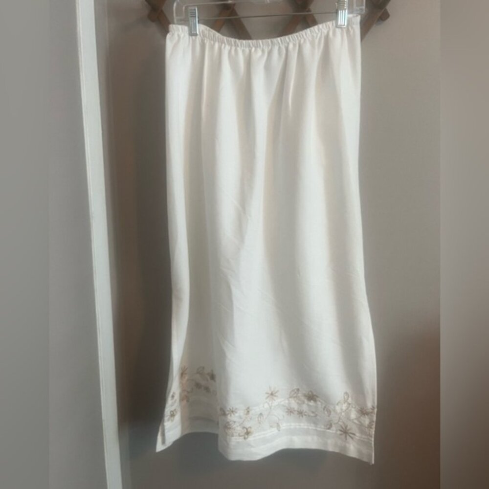 Vintage linen blend midi white skirt with gold embroidery along bottom hem 18